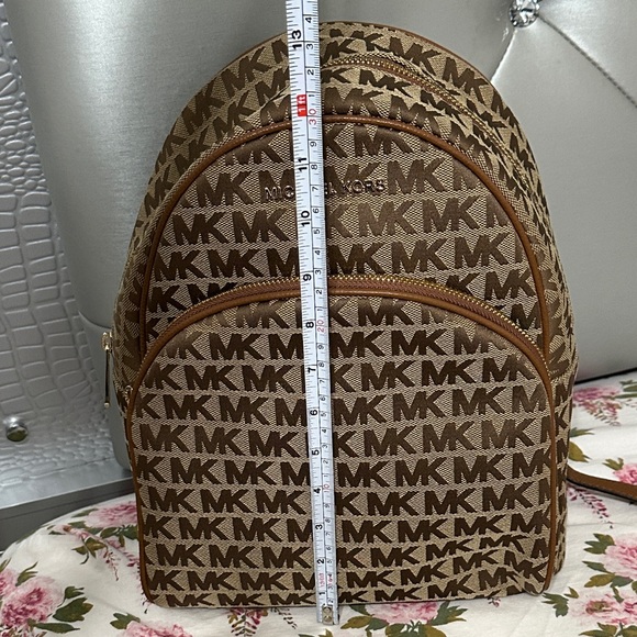 Michael Kors Abbey MD Tan and Brown MK Logo Backpack with Wallet main image 10